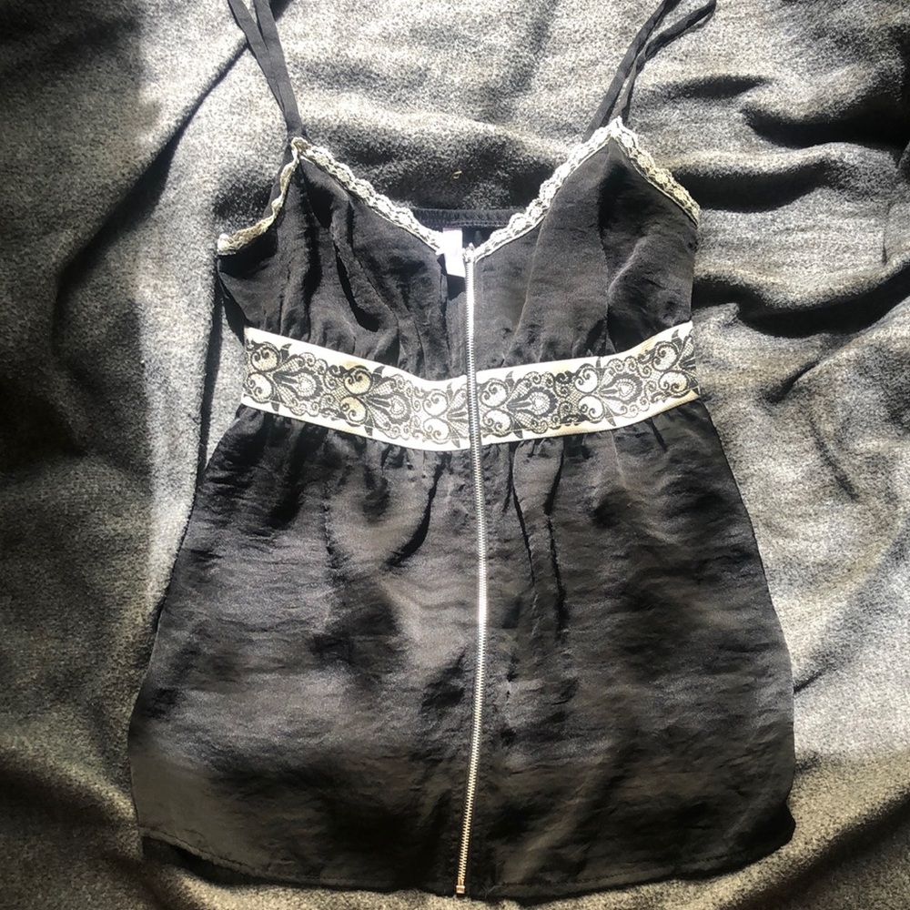 Y2K Black Zipped Tank Top